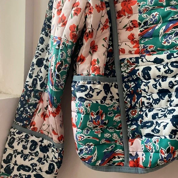 Quilted Patterned Jacket - Picture 5 of 6